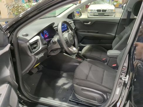 Used 2022 Kia Rio S FWD image 16