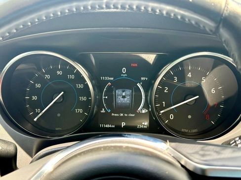 Used 2017 Jaguar F-PACE R-Sport image 33