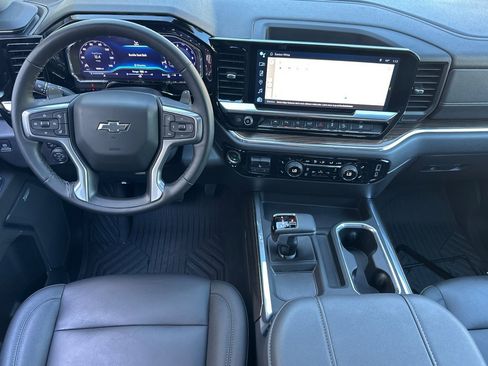 Used 2024 Chevrolet Silverado 1500 LT Trail Boss w/ LT Trail Boss Premium Package image 16