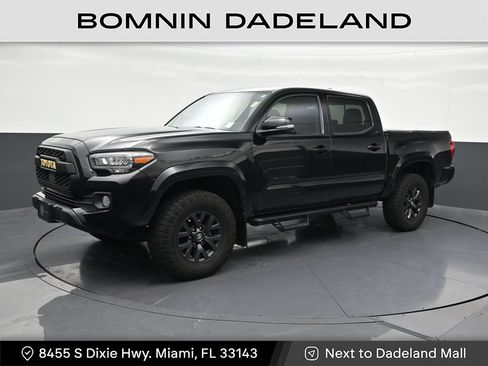 Used 2023 Toyota Tacoma SR5 w/ Technology Package RWD image 1