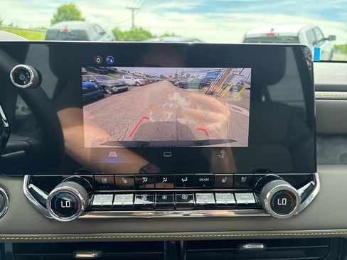 New 2026 Chevrolet Colorado ZR2 AWD/4WD image 16