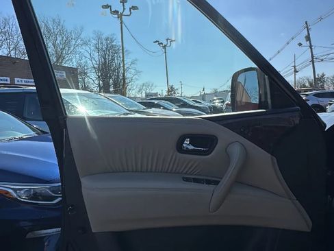 Used 2019 Nissan Armada Platinum w/ Interior Lighting Package image 9