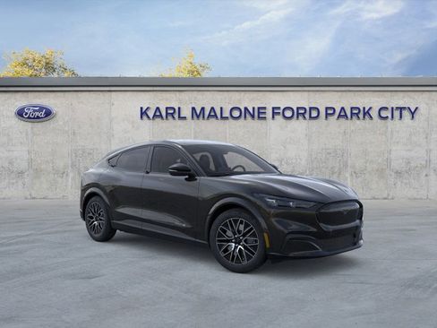 New 2026 Ford Mustang Mach-E Premium image 7