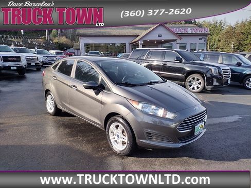 Used 2017 Ford Fiesta SE image 1
