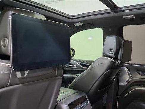 Used 2023 Cadillac Escalade V AWD/4WD image 24