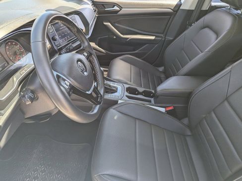 Used 2021 Volkswagen Jetta SE FWD image 19