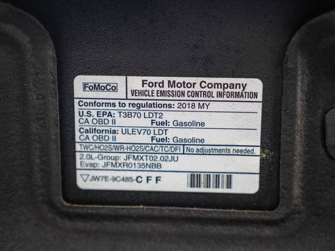 Used 2018 Ford Edge SEL image 32