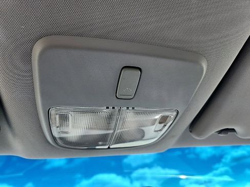 Used 2006 Buick LaCrosse CXS FWD image 16