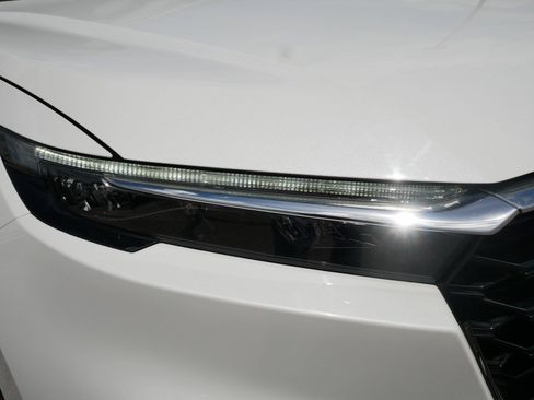 Used 2024 Honda CR-V EX image 16