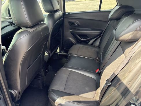 Used 2018 Chevrolet Trax LT AWD/4WD image 15