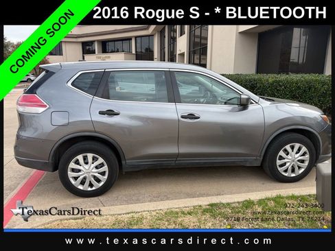 Used 2016 Nissan Rogue S image 3