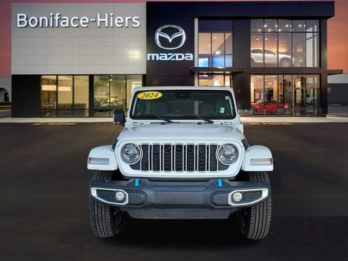 Used 2024 Jeep Wrangler Unlimited Sahara image 2
