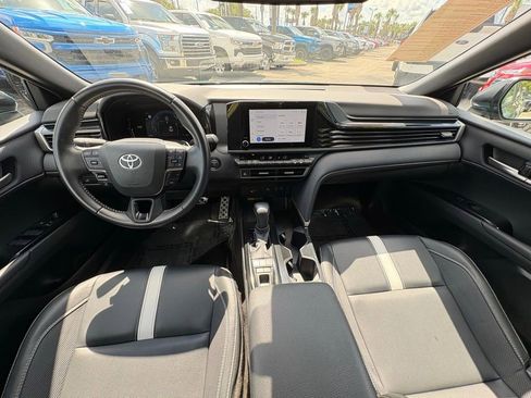 Used 2025 Toyota Camry SE FWD image 21