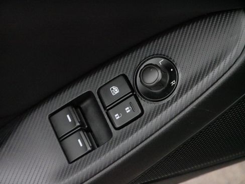 Used 2016 MAZDA MX-5 Miata Club image 19