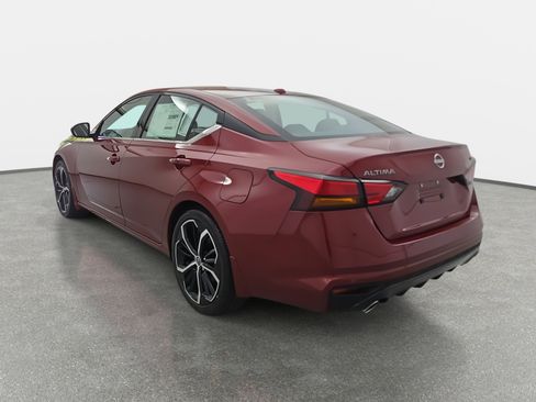 New 2025 Nissan Altima 2.5 SR image 7