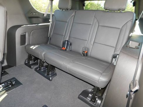 New 2026 Chevrolet Suburban Z71 w/ Comfort Package image 37