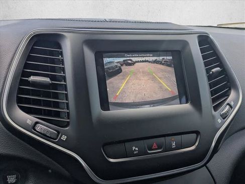Used 2021 Jeep Cherokee Latitude Lux AWD/4WD image 13