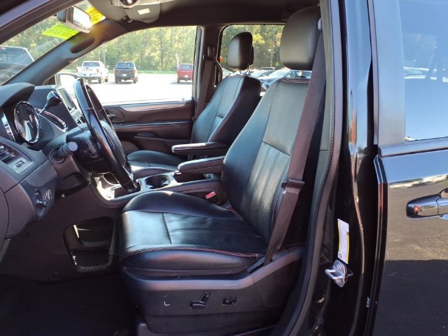 Used 2019 Dodge Grand Caravan GT FWD image 12