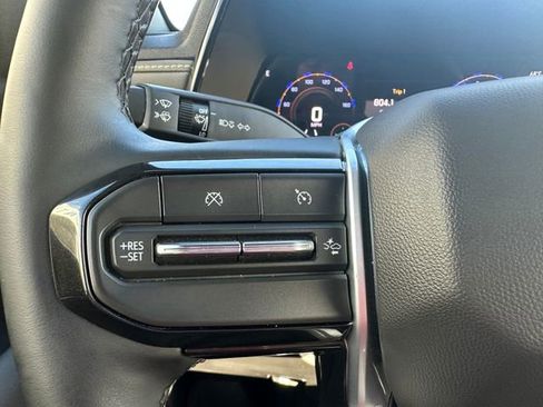 Used 2025 Chevrolet Colorado ZR2 w/ Technology Package image 14