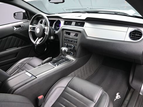 Used 2011 Ford Mustang Premium w/ 202A Rapid Spec Order Code image 27
