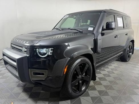 Used 2024 Land Rover Defender 110 X-Dynamic SE AWD/4WD image 2