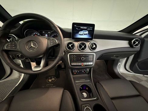 Used 2020 Mercedes-Benz GLA 250 4MATIC image 11