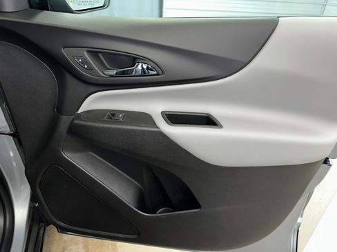 Certified 2024 Chevrolet Equinox LT image 32