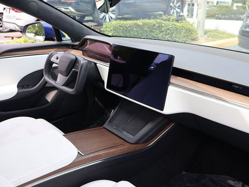 Used 2023 Tesla Model S AWD/4WD image 30