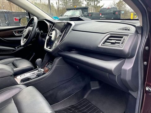 Used 2024 Subaru Ascent Touring AWD/4WD image 17