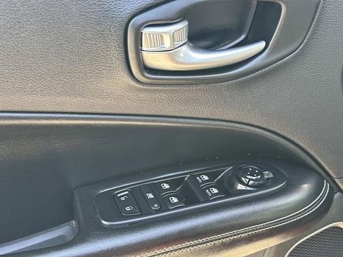 Used 2021 Jeep Compass Latitude w/ Sun and Sound Group AWD/4WD image 16