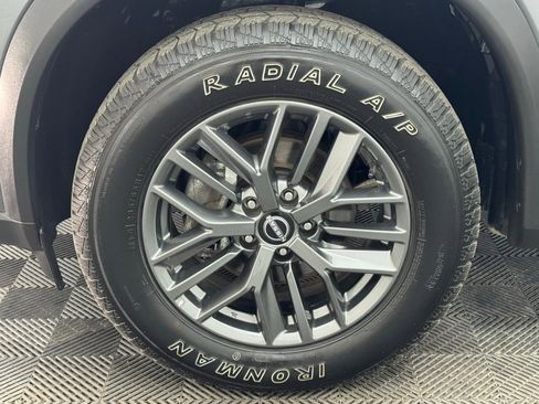 Used 2023 Nissan Rogue S FWD image 12