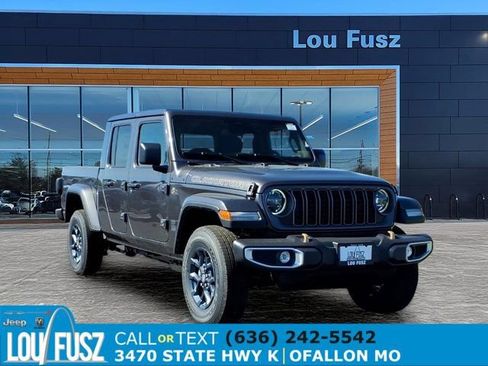 New 2026 Jeep Gladiator Sport AWD/4WD image 1