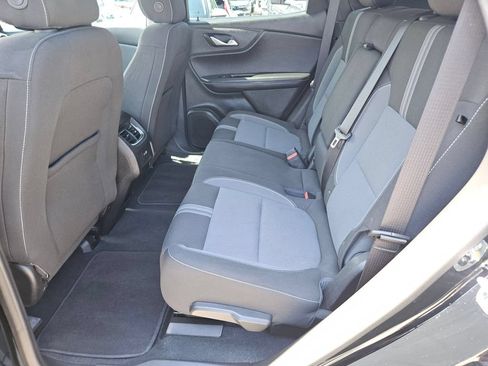 Used 2025 Chevrolet Blazer LT FWD image 27