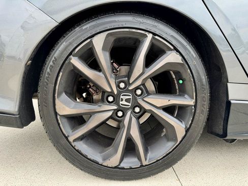 Used 2018 Honda Civic Sport image 33