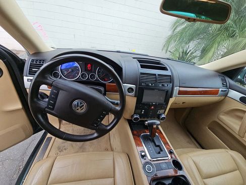 Used 2005 Volkswagen Touareg V6 image 9