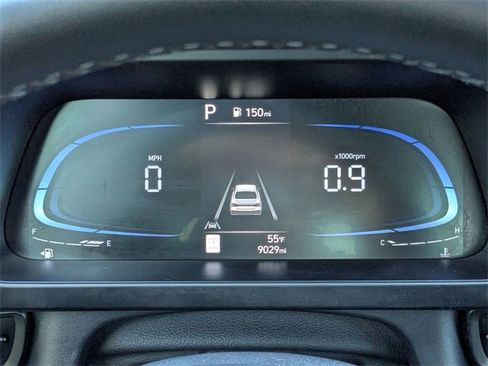 Used 2025 Hyundai Elantra Sport image 30