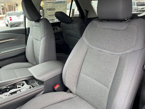 New 2026 Ford Explorer Active AWD/4WD image 9
