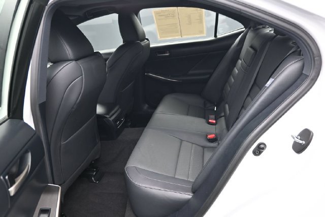 Used 2019 Lexus IS 300 F Sport w/ F Sport Package RWD image 9