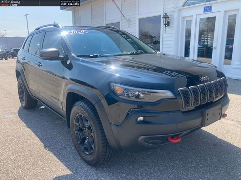 Used 2020 Jeep Cherokee Trailhawk w/ Comfort & Convenience Group image 3