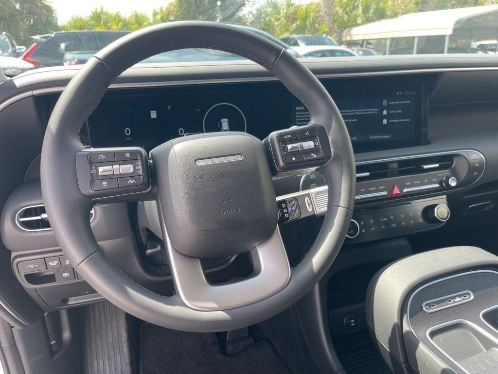 Used 2026 Hyundai Palisade Limited AWD/4WD image 16