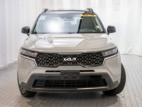Used 2022 Kia Sorento S w/ Panoramic Sunroof Package image 2