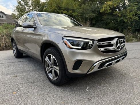 Used 2022 Mercedes-Benz GLC 300 4MATIC image 4