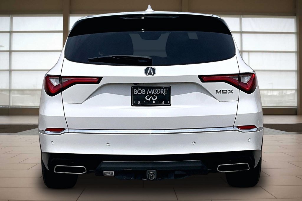 Used 2023 Acura MDX w/ Technology Package FWD image 4