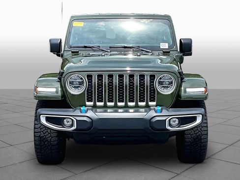 Used 2022 Jeep Wrangler Unlimited Sahara w/ Cold Weather Group AWD/4WD image 4