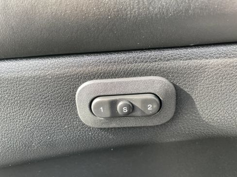 Used 2013 Jeep Grand Cherokee Overland image 37