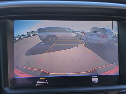 Used 2021 Chevrolet Colorado LT w/ Safety Package image 20