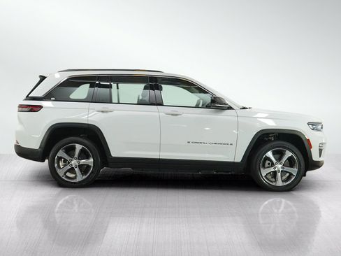 Used 2023 Jeep Grand Cherokee 4WD 4xe w/ Luxury Tech Group II image 6