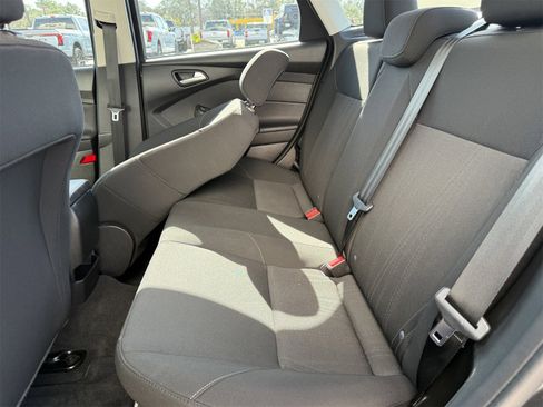 Used 2018 Ford Focus SE image 13