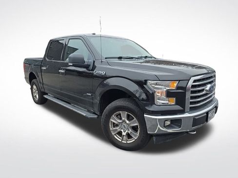 Used 2017 Ford F150 XLT w/ Equipment Group 302A Luxury image 3