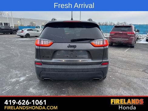 Used 2020 Jeep Cherokee Latitude Plus image 4